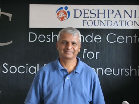 ದೇಶಾವಲೋಕನ ಕುರಿತು ಗುರುರಾಜ್ ದೇಶಪಾಂಡೆ ನುಡಿ