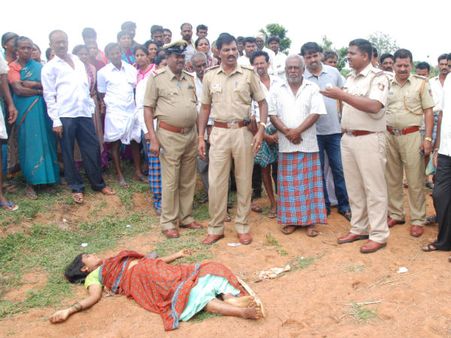 ಮಳವಳ್ಳಿ: ಕತ್ತು ಕೊಯ್ದು ಪತ್ನಿ ಕೊಂದ ಪತಿ