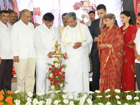 ಜಯಚಾಮರಾಜ ಒಡೆಯರ್ ಪ್ರತಿಮೆ ಮೈಸೂರಿನ ಹೊಸ ಆಕರ್ಷಣೆ