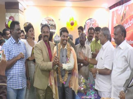 ನಳಪಾಕದ ಹಿಂದಿರುವವರಿಗೆ ನಟಿ ನೀತು ಸನ್ಮಾನ