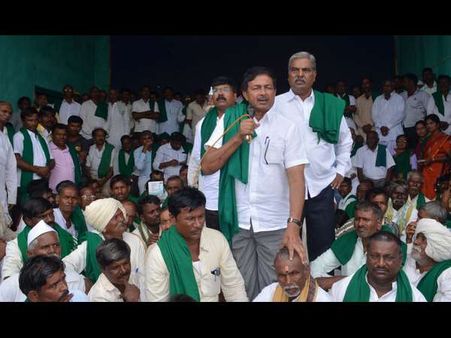 ನವಲಗುಂದ ಸಮಾವೇಶ, 100 ರೈತರಿಗೆ 2500 ಪೊಲೀಸರು!