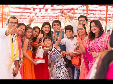 ವಿಶ್ವದಾಖಲೆಯ ರಕ್ಷಾ ಬಂಧನ: 5 ಸಾವಿರಕ್ಕೂ ಹೆಚ್ಚು ಮಂದಿ ಭಾಗಿ