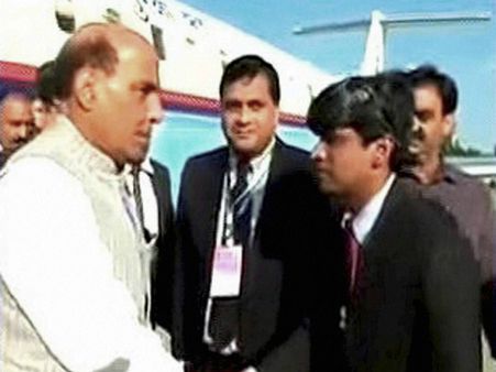 ಉಗ್ರರ ಭೀತಿ ನಡುವೆಯೂ ಪಾಕ್ ನೆಲಕ್ಕೆ ಕಾಲಿಟ್ಟ ರಾಜನಾಥ್