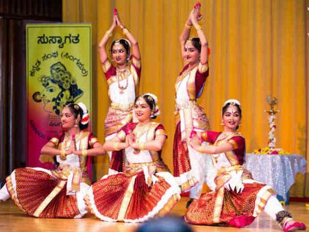 ಸಿಂಗಪುರ ಕನ್ನಡಿಗರನ್ನು ಸೂಜಿಗಲ್ಲಿನಂತೆ ಸೆಳೆದ ವಚನಾಂಜಲಿ