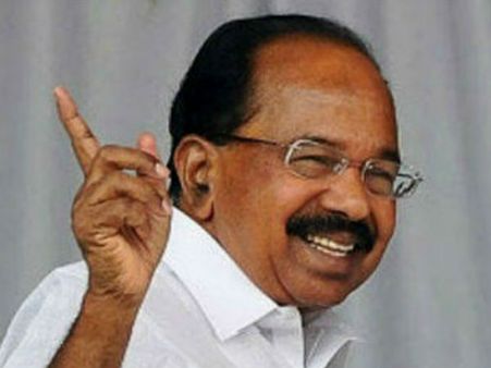 ರಾಯಣ್ಣ ಬ್ರಿಗೇಡ್ ಈಶ್ವರಪ್ಪ ಮುಖವಾಡ: ಮೊಯಿಲಿ ಟಾಂಗ್