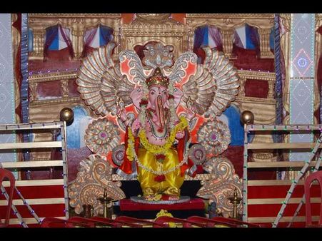 ಮಡಿಕೇರಿ: ಹದಿನೆಂಟು ಮೆಟ್ಟಿಲ ಮೇಲೆ ವಿರಾಜಮಾನನಾದ ಗಣಪ