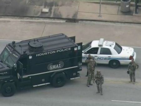 ಹ್ಯೂಸ್ಟನ್ ನಲ್ಲಿ ಭಾರತೀಯ ಮೂಲದ ವಕೀಲನಿಂದ ಶೂಟೌಟ್: 9 ಮಂದಿಗೆ ಗಾಯ