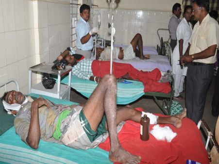 ಆಟೋಗೆ ಕ್ಯಾಂಟರ್ ಡಿಕ್ಕಿ: ಓರ್ವ ಸಾವು, 8 ಜನರಿಗೆ ಗಾಯ