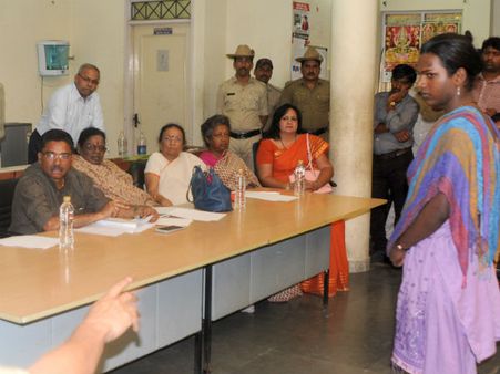 ಲಿಂಗ ಪರಿವರ್ತನೆ ದೌರ್ಜನ್ಯಕ್ಕೆ ನೊಂದ ಬಾಲಕನಿಗೆ ನೆರವು