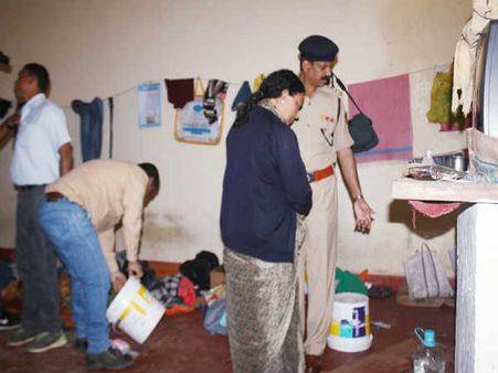 ಮಡಿಕೇರಿ ಜಿಲ್ಲಾ ಕಾರಾಗೃಹದಲ್ಲಿ ಸಿಕ್ತು ಮೊಬೈಲ್, ಹಣ