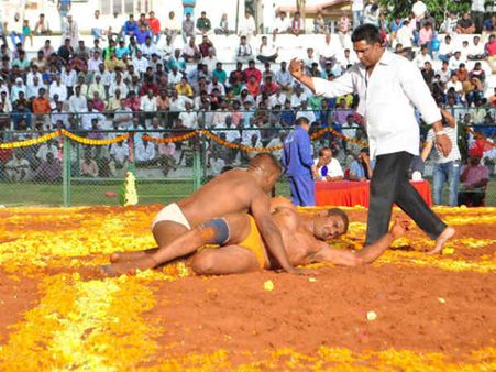 ಮೈಸೂರಿನಲ್ಲಿ ಮೇಳೈಸಿದೆ ದಸರಾ ಸಂಭ್ರಮ