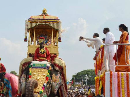 ಮೈಸೂರು ದಸರಾ : ಚಿನ್ನದ ಅಂಬಾರಿಗೆ ವಿಮೆ ಎಷ್ಟು ಗೊತ್ತೆ?