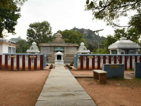 ವಾರಾಂತ್ಯ ವಿಶೇಷ: ದೇವರಾಯನದುರ್ಗದಲ್ಲಿ ಅಪರೂಪದ ಶಿವ ದೇಗುಲ