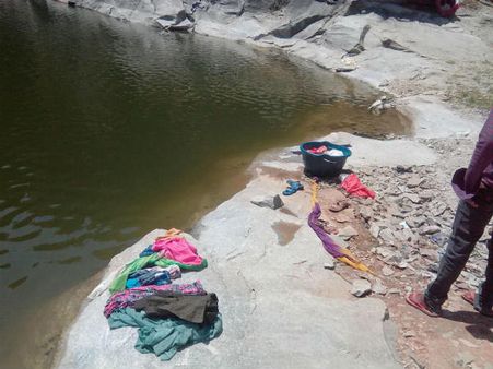 ಮಗಳು, ತಾಯಿಯ ಪ್ರಾಣ ತೆಗೆಯಿತು ಕೆರೆಯ ಮೀನು!