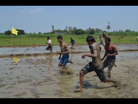 ಸಕತ್ ಮಜಾ ಕೊಟ್ಟ ಕೆಸರುಗದ್ದೆ, ಹಗ್ಗ ಜಗ್ಗಾಟ ಸ್ಪರ್ಧೆ