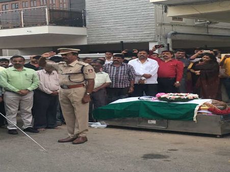 ಹಿರಿಯ ಪತ್ರಕರ್ತ ಎಂ.ಬಿ.ಸಿಂಗ್ ದೇಹ ಆಸ್ಪತ್ರೆಗೆ ದಾನ