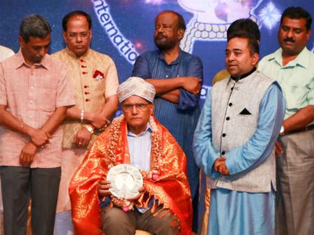 ಎಸ್ಎಲ್ ಭೈರಪ್ಪನವರಿಗೆ ಸಿಂಗಾರ ಸಾಹಿತ್ಯ ರತ್ನ ಪ್ರಶಸ್ತಿ