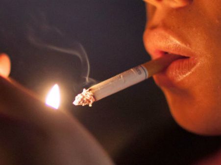 ಪೊಲೀಸರಿಗೆ ಕಗ್ಗಂಟಾದ ಇ-ಸಿಗರೇಟ್ ಹಾವಳಿ