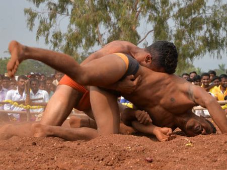 ಹಂಪಿ ಉತ್ಸವ: ಮೈ ನವಿರೇಳಿಸಿದ ಕುಸ್ತಿ ಸ್ಪರ್ಧೆ