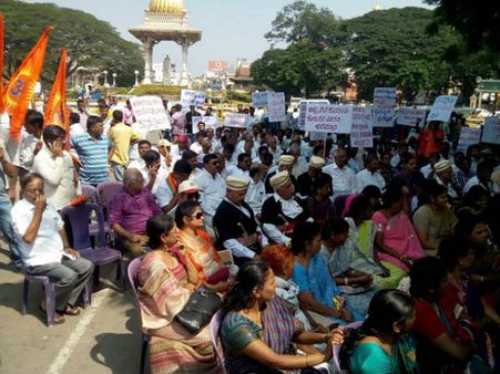 ಮಾಗಳಿ ರವಿ ಸಾವು ಖಂಡಿಸಿ ಮೈಸೂರಲ್ಲಿ ಬೃಹತ್ ಪ್ರತಿಭಟನೆ