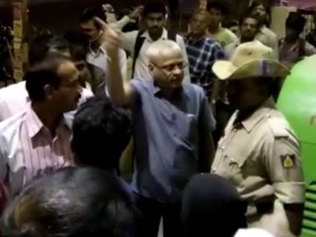 ಠಾಕುಠೀಕಾಲಿ ಲಾಠಿ ಹಿಡಿದು ಬಂದ ಪೇದೆ ಮಾಡಿದ್ದೇನು?