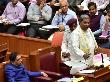 ಮಲ್ಟಿಪ್ಲೆಕ್ಸ್ ಗಳಲ್ಲಿ ಕನ್ನಡ ಚಿತ್ರ ಕಡ್ಡಾಯ : ಸಿದ್ಧರಾಮಯ್ಯ