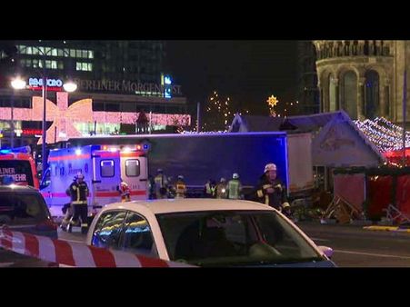 ಬರ್ಲಿನ್ ನಲ್ಲಿ ಜನರ ಮೇಲೆ ಟ್ರಕ್ ಹರಿಸಿ ಐಸಿಸ್ ಭೀಕರ ಹತ್ಯಾಕಾಂಡ