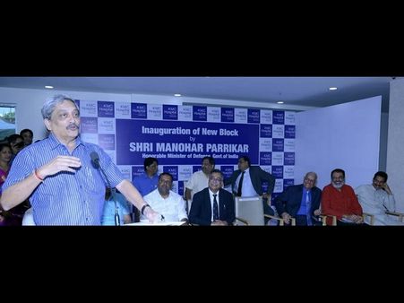 ನಗದು ರಹಿತ ವಹಿವಾಟಿಗೆ ಕೇಂದ್ರ ಸಚಿವ ಪರಿಕ್ಕರ್ ಕರೆ