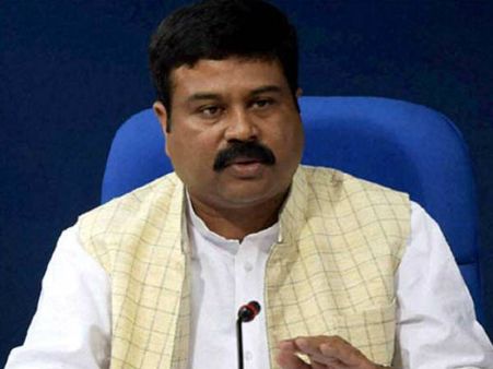 ಪೆಟ್ರೋಲಿಯಂ ಸಚಿವರ ಸಂಬಂಧಿ ಗ್ಯಾಸ್ ಏಜೆನ್ಸಿ ಮೇಲೆ ದಾಳಿ