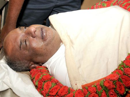 ಸರಕಾರಿ ಗೌರವದೊಂದಿಗೆ ಮಹದೇವ ಪ್ರಸಾದ್ ಅಂತ್ಯಕ್ರಿಯೆ