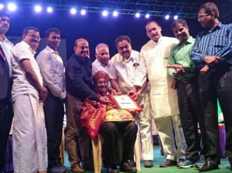 ಡಾ.ಎನ್.ಕೆ. ತಿಂಗಳಾಯಗೆ 2016 'ಕರಾವಳಿ ಗೌರವ' ಪ್ರಶಸ್ತಿ