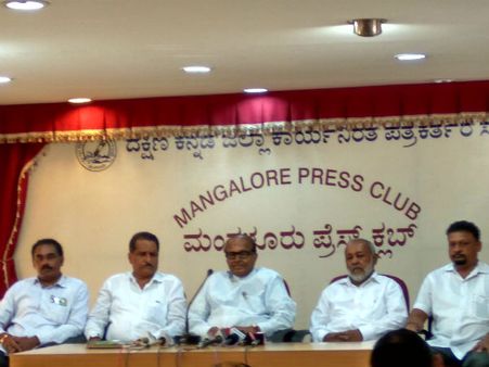 'ಮುಂದಿನ ಚುನಾವಣೆಯಲ್ಲಿ ಮಹದೇವ ಪ್ರಸಾದ್ ಕುಟುಂಬಕ್ಕೆ ಟಿಕೆಟ್ ಕೊಡಿ'