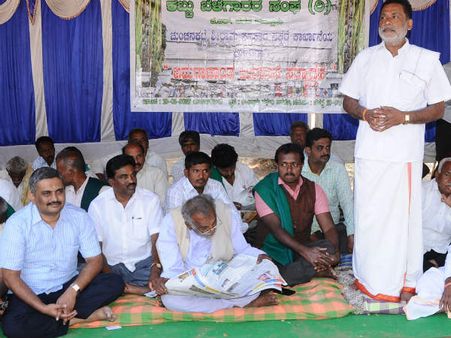 ಶ್ರೀರಾಮ ಸಕ್ಕರೆ ಕಾರ್ಖಾನೆ ಕಾರ್ಯಾರಂಭಕ್ಕಾಗಿ ಸತ್ಯಾಗ್ರಹ