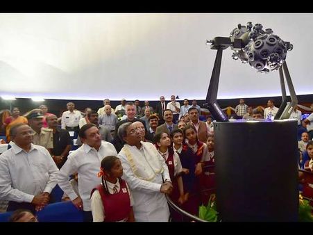 ವಿಜ್ಞಾನ ಓದಿ, ಮೂಢನಂಬಿಕೆ ತೊಲಗಿಸಿ : ಸಿದ್ದರಾಮಯ್ಯ