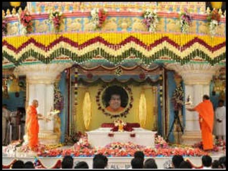 ಸಾಯಿಬಾಬಾ ಮೇಲೆ ಕಣ್ಣಿಟ್ಟಿದ್ದ ಅಮೆರಿಕದ ಬೇಹುಗಾರಿಕಾ ಸಂಸ್ಥೆ