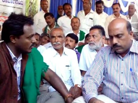 ಉಪವಾಸ ಕೈಬಿಡಲು ಒಲ್ಲದ ಶ್ರೀರಾಮ ಸಕ್ಕರೆ ಕಾರ್ಖಾನೆ ಸತ್ಯಾಗ್ರಹಿಗಳು