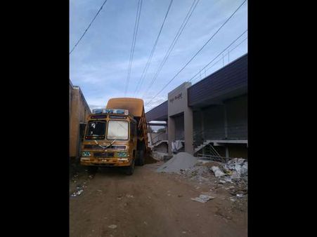 ಜೀವಕ್ಕೇ ಕುತ್ತು ತರುತ್ತಿದ್ದ ರಸ್ತೆಗೆ ಬಿದ್ದ ವಿದ್ಯುತ್ ತಂತಿ