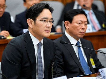 ಜೈಲಿನಲ್ಲಿರೋ ಸ್ಯಾಮ್ ಸಂಗ್ ಬಾಸ್ ಕೈಯಲ್ಲೇ ಸ್ಮಾರ್ಟ್ ಫೋನಿಲ್ಲ!!