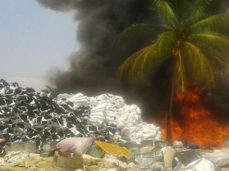 ಕನಕಪುರ: ಗುಜರಿ ಅಂಗಡಿಯಲ್ಲಿ ಅಗ್ನಿಅನಾಹುತ