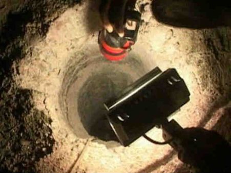 ಅಥಣಿಯಲ್ಲಿ ಕೊಳವೆ ಬಾವಿಗೆ ಬಿದ್ದ ಬಾಲಕಿ: ಚುರುಕುಗೊಂಡ ರಕ್ಷಣಾ ಕಾರ್ಯ