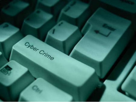 ಪತ್ನಿ ಜತೆಗಿನ ಸರಸ ಆನ್ ಲೈನ್ ನಲ್ಲಿ LIVE ನೀಡಿದ್ದ ಪತಿ ಬಂಧನ