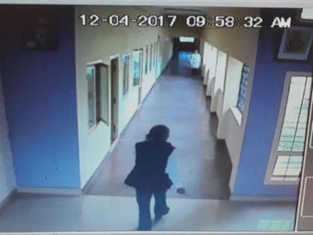 ಮೈಸೂರು ವಿವಿ ಹಂಗಾಮಿ ಕುಲಪತಿಗೆ ಲೇಡಿಸ್ ಹಾಸ್ಟೇಲ್ ನಲ್ಲೇನು ಕೆಲಸ?!