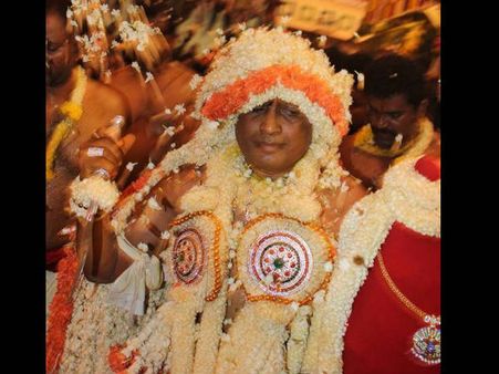 ಮಲ್ಲಿಗೆಯ ಕಂಪು ಬೀರುವ ಐತಿಹಾಸಿಕ 'ದ್ರೌಪದಿ ಕರಗ'ಕ್ಕೆ ಬೆಂಗಳೂರು ಸಜ್ಜು