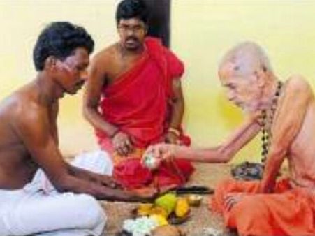 ದಲಿತನಿಗೆ ವೈಷ್ಣವ ದೀಕ್ಷೆ ನೀಡಿದ ಪೇಜಾವರಶ್ರೀ