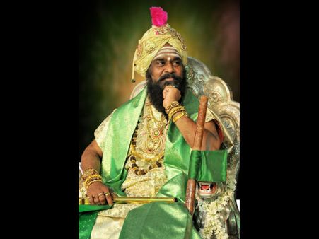 ಬಾಳೆ ಹೊನ್ನೂರಿನ ರಂಭಾಪುರಿ ಶ್ರೀಗಳಿಗೆ ಗೌರವ ಡಾಕ್ಟರೇಟ್