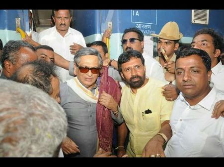 ಉಪಚುನಾವಣೆ ಪ್ರಚಾರಕ್ಕಾಗಿ ಮೈಸೂರಿಗೆ ಬಂದ ಕೃಷ್ಣ