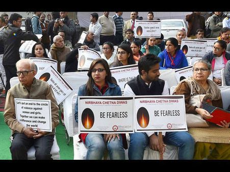 ಜ್ಯೋತಿ ಅತ್ಯಾಚಾರಿಗಳನ್ನು ನೇಣಿಗೆ ಹಾಕಿ: ಟ್ವಿಟ್ಟಿಗರ ಆಜ್ಞೆ