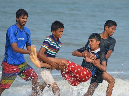 ನೀರಿಗೆ ಬಿದ್ದವರ ಬದುಕಿಸೋದು ಹೇಗೆ? ಮಂಗಳೂರಿನಲ್ಲಿ ತರಬೇತಿ