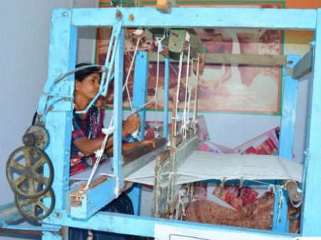 ಸ್ವಾಭಿಮಾನದ ಪ್ರತೀಕ ಹುದಲಿಯ ಖಾದಿ ಉದ್ಯಮ