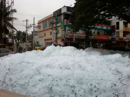 ಬೆಂಗಳೂರಿನ ಮಾನ ತೆಗೆಯುತ್ತಿದೆ ವರ್ತೂರು ಕೆರೆಯ ಈ ವಿಡಿಯೋ